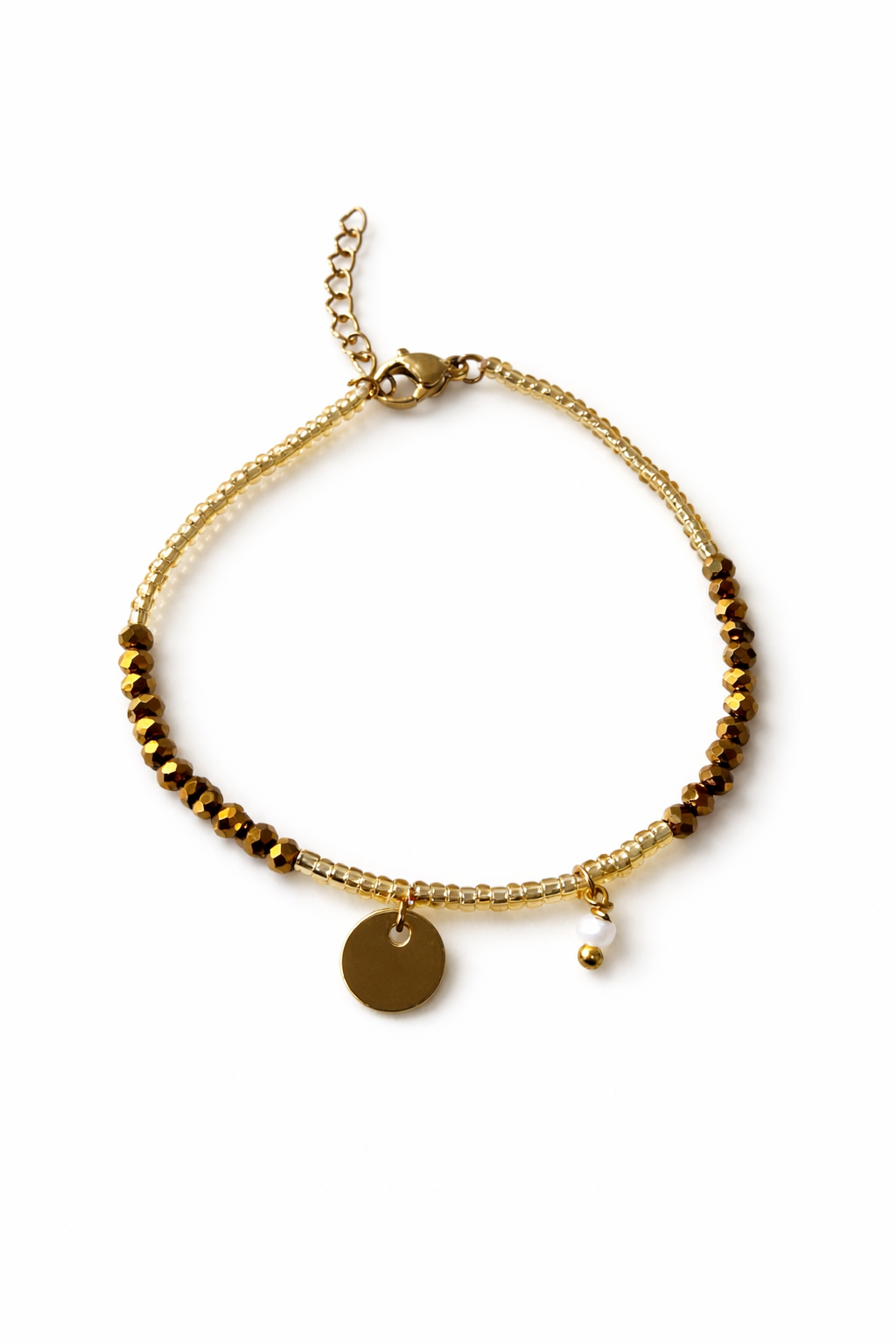 Bracelet Médaille Dorée Femme – Perles Élégantes & Ajustable