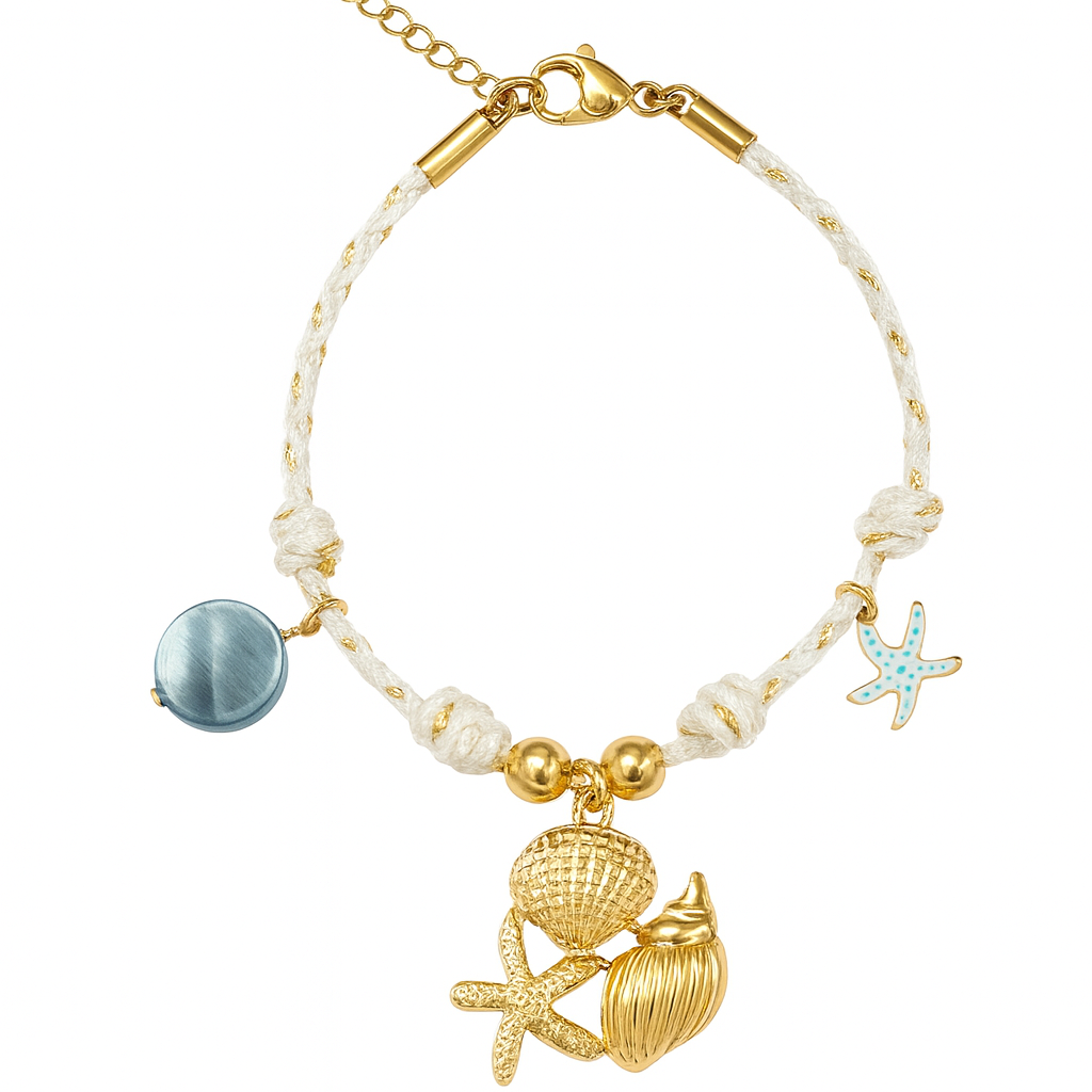 Collection de bracelets en acier inoxydable doré avec charms coquillage, étoile de mer, ananas, palmier et perles.